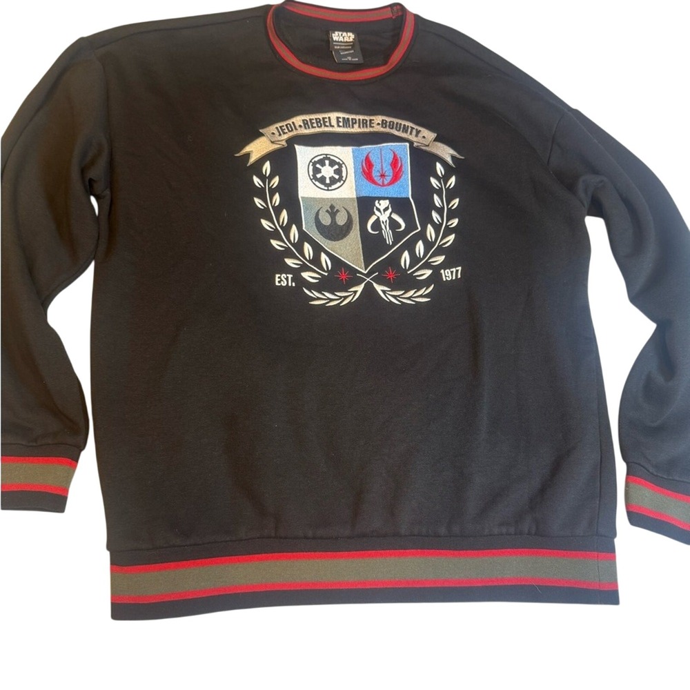 Star Wars‎ "Our Universe" Crest Sweatshirt